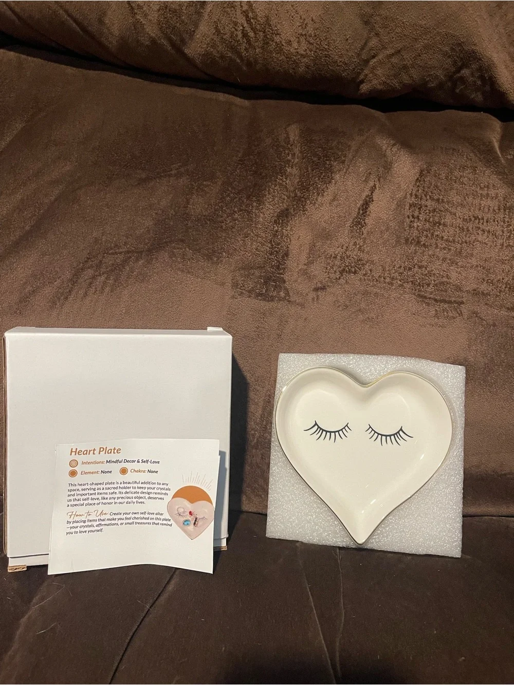 Heart Shaped Trinket Dish with Eyelash Design - Cream